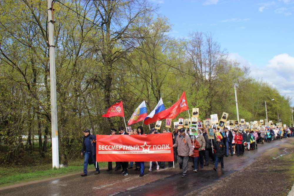 Учащиеся Архангельской школы приняли участие в шествии Бессмертного полка.