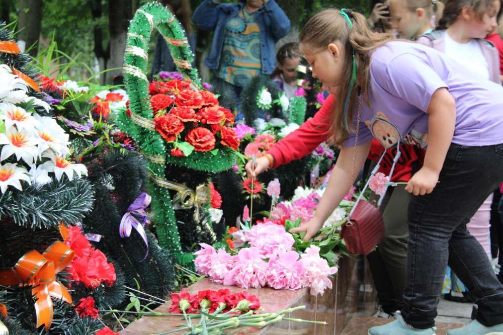 Учащиеся Архангельской школы присоединились к акции  «Красная гвоздика».