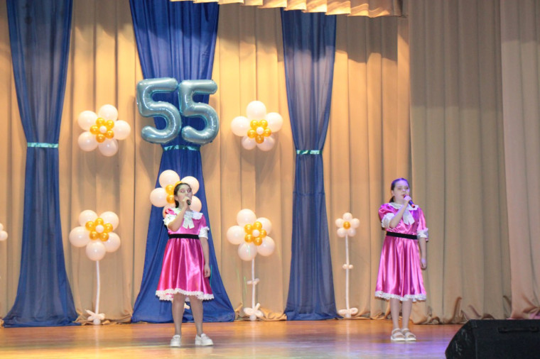 Торжественный вечер, посвящённый 55-летнему юбилею новейшей истории Архангельской средней школы имени А. А. Кудрявцева.