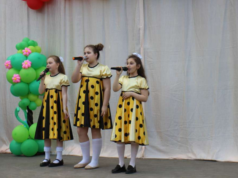 Учащиеся Архангельской средней школы приняли участие  в праздновании Дня защиты детей.